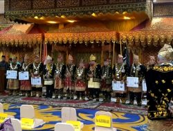 LAM Provinsi Jambi Anugerahkan Gelar Adat Melayu Kepada 13 Tokoh Nasional